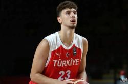 虎扑官网-16+8+7首战完爆波津！申京创土耳其篮球史纪录，NBA官方亲自点赞