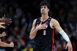 虎扑中国-波特兰开拓者新锐球星期待与利拉德携手合作