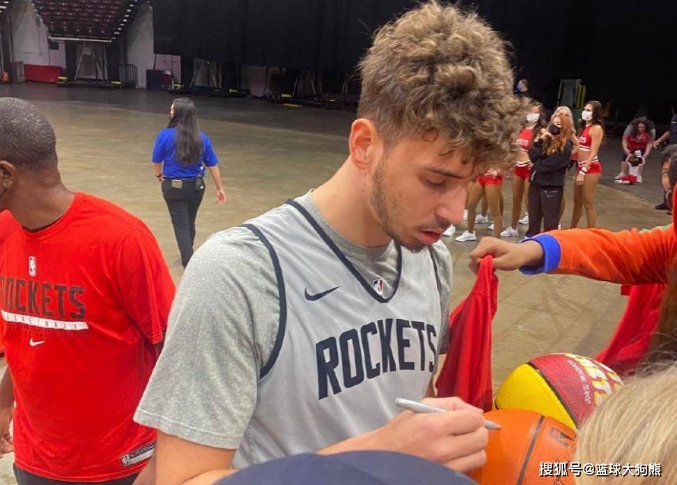 得到26+6+4巨星，火箭队将无缘总冠军？名宿摊牌：申京屈居2当家