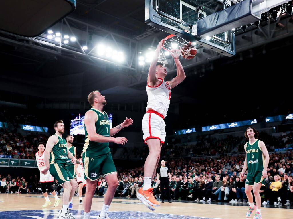 新华社专访余嘉豪：从CBA到西甲 为梦想再出发