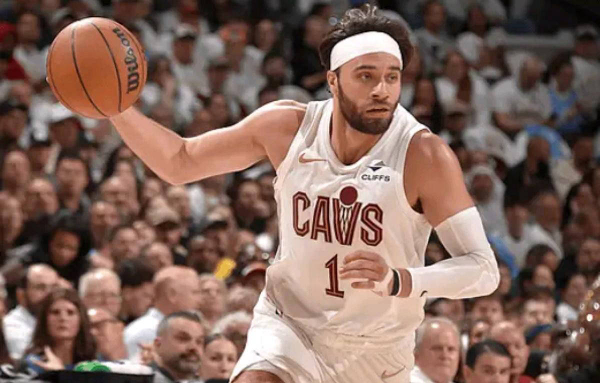 克利夫兰骑士首发小前锋斯特鲁斯左脚琼斯骨折！新赛季希望受挫