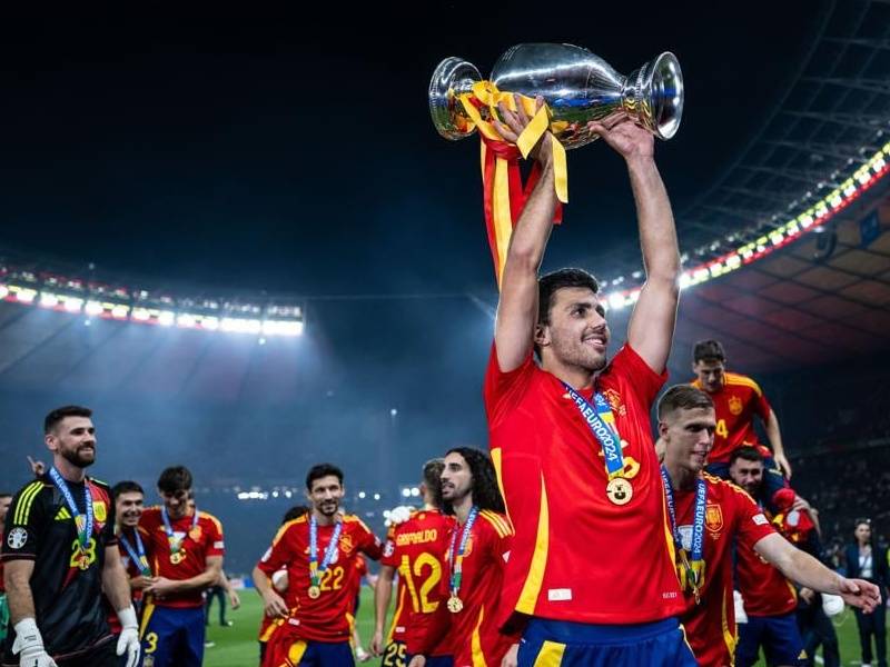 首次亮相！德国西班牙开启世界杯征程，荷兰迎战“问题”球队