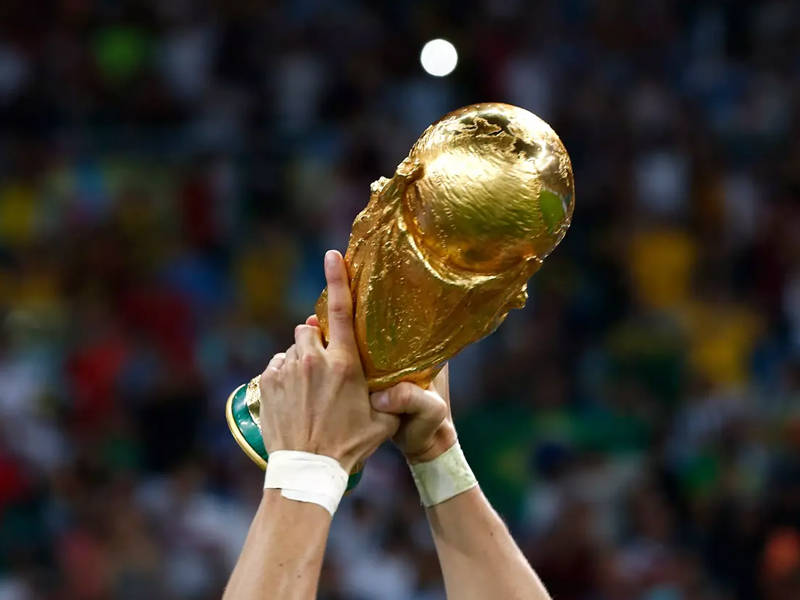 首次亮相！德国西班牙开启世界杯征程，荷兰迎战“问题”球队