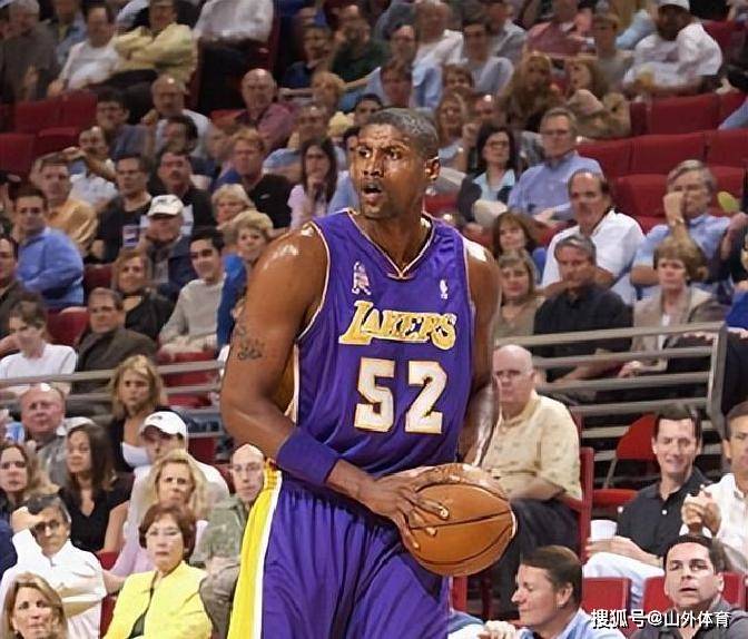 顺位超科比！沃克与科比冲突后和解，今力挺科比维护湖人历史