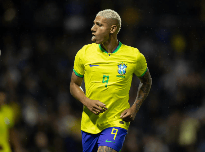 切尔西天才少年倒钩，安切洛蒂神换人，巴西3-0大胜智利