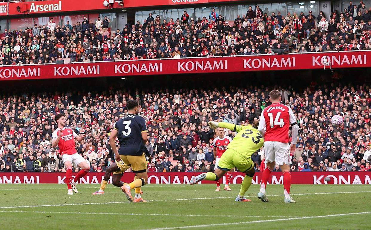 阿森纳2-0击败西汉姆联登顶，两伤员加入伤病名单