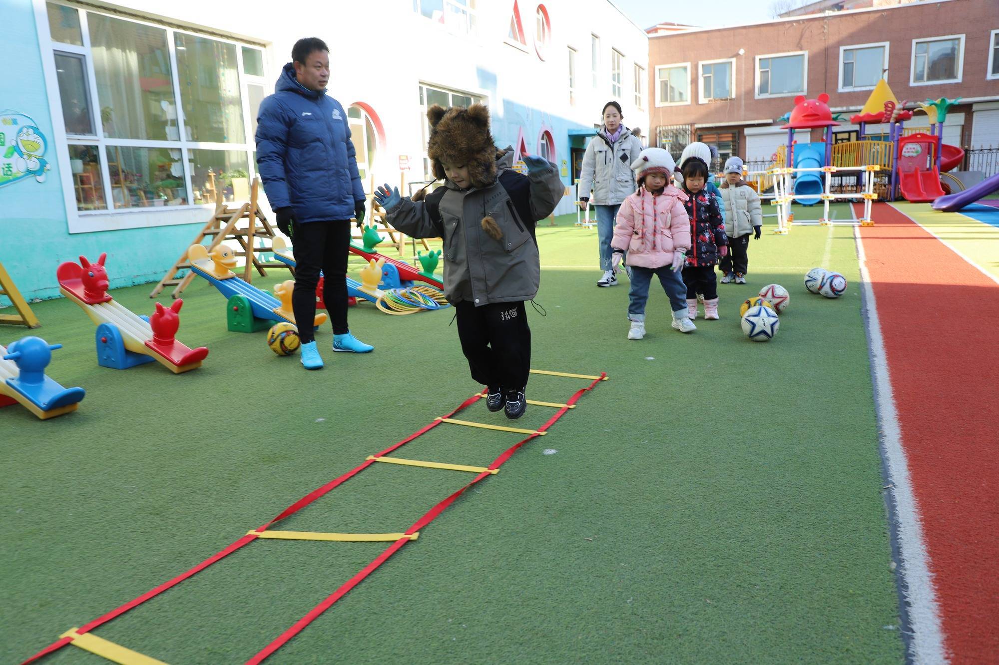 安图：教体融合润童心 足球启蒙乐成长