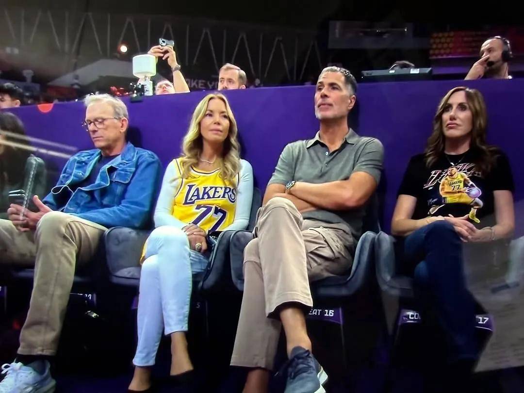 湖人彻底推倒重来！全部离队！那詹姆斯...