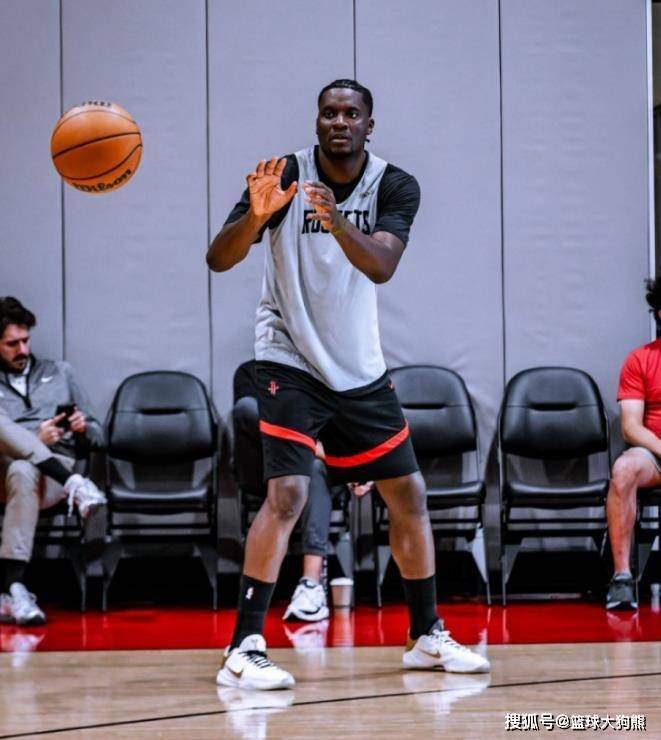 三分35中16！火箭队远投进化，谢泼德KD激活射手群，申京变绊脚石