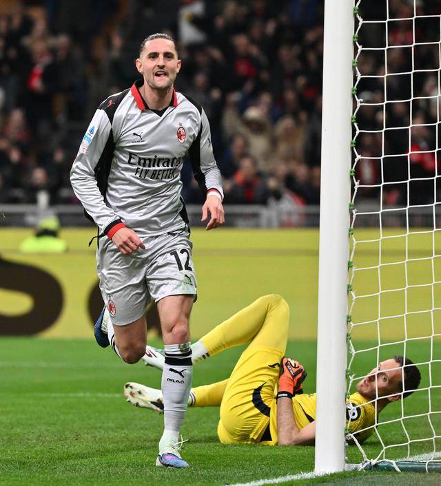 足球丨意甲：AC米兰胜都灵